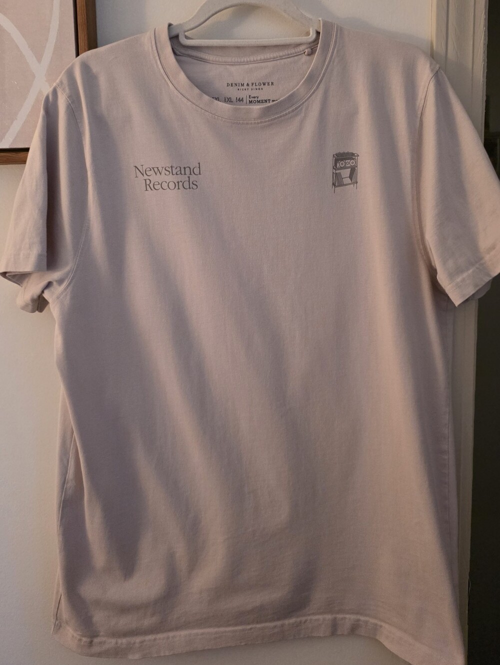 Newstand Records Tee - Pale Pink